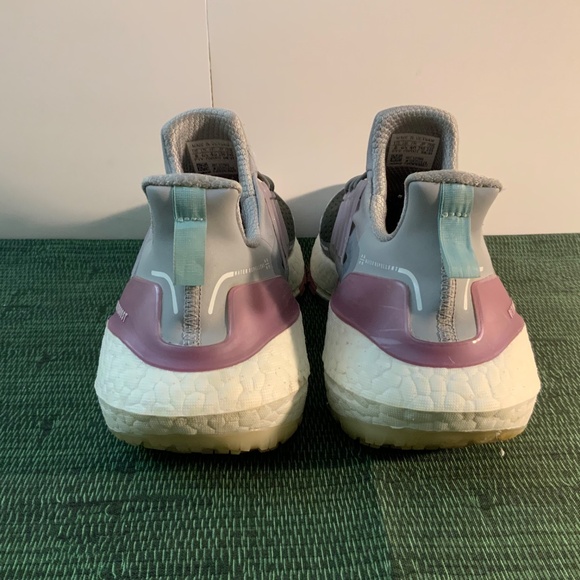 Women’s Adidas Size 8 Ultraboost 21 Cold Rdy Running Shoes Gray/ Pink - Picture 2 of 9